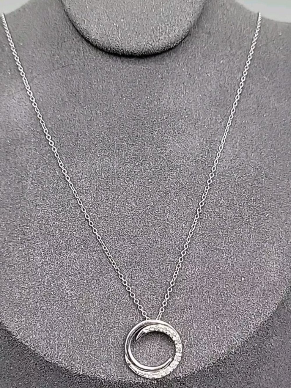 Charles Winston Sterling Silver Diamond Circle Pendant Necklace 19" 925 Chain CW - Picture 2 of 14